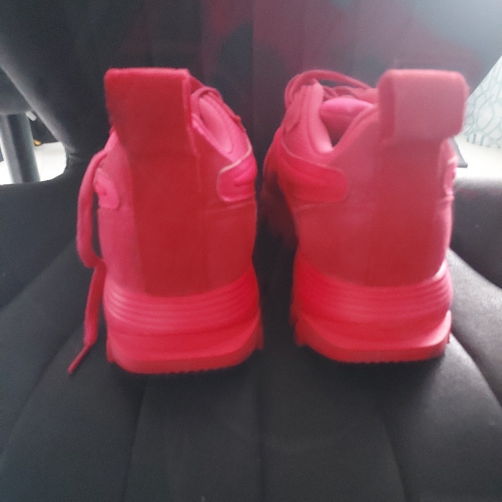 Used Cardi B Reebok - Picture 4 of 5